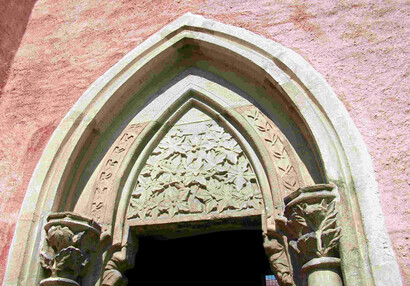 Portál kaple Andělů strážných