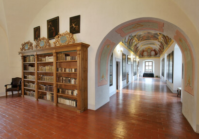 Knihovna s chodbou, foto Petr Šebek